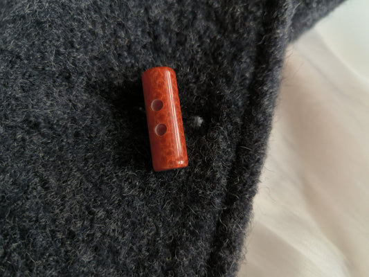 Round cowl coat button