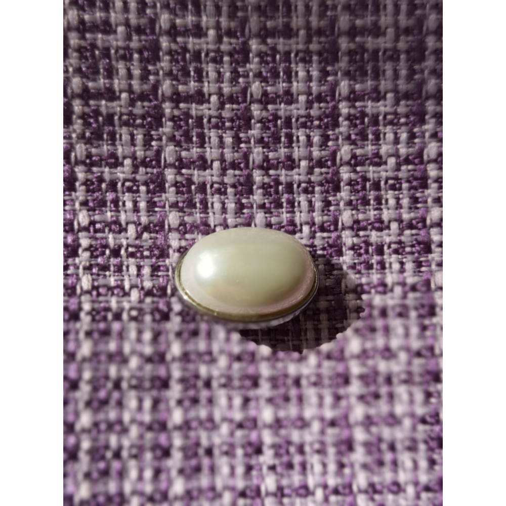 Large pearl glossy buttons