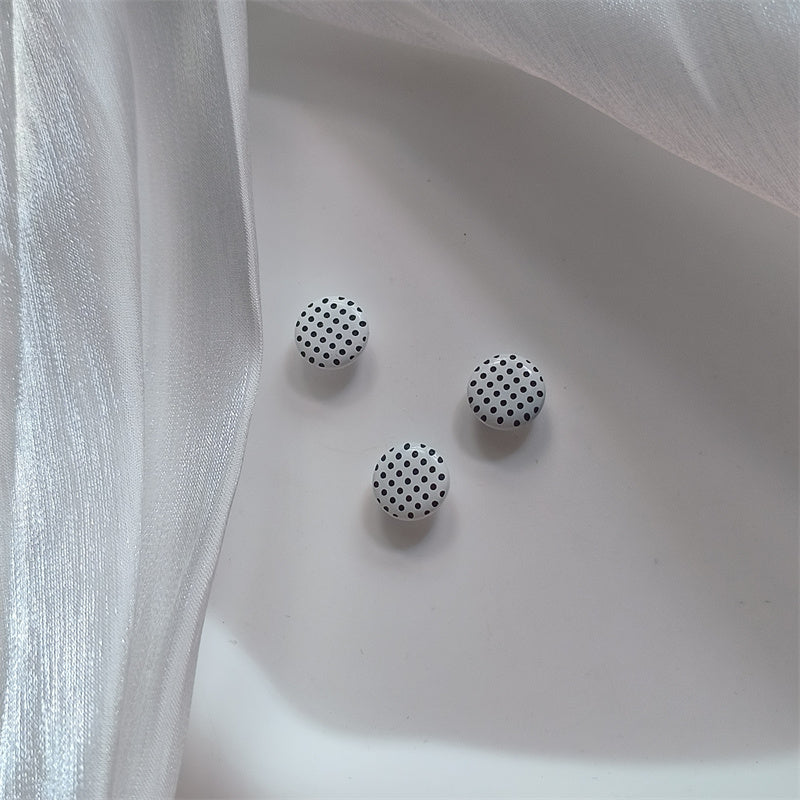 Fashionable Polka-dot Buttons