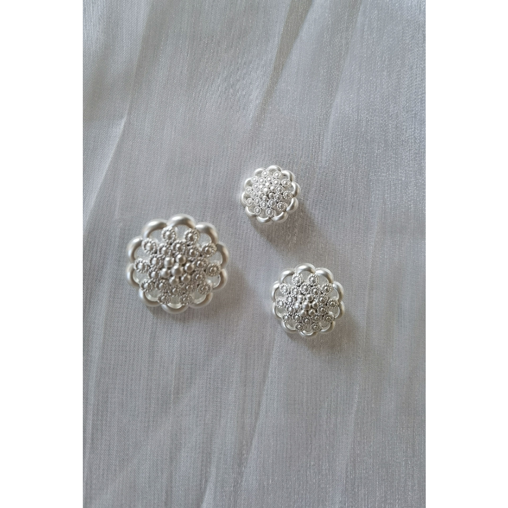 Petal shaped chambray plain white button