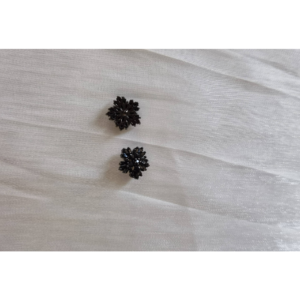 Black snowflake delicate buttons