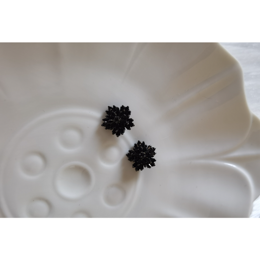 Black snowflake delicate buttons