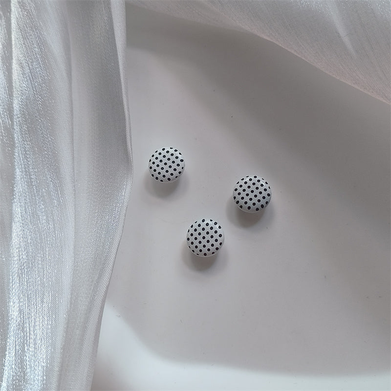 Fashionable Polka-dot Buttons