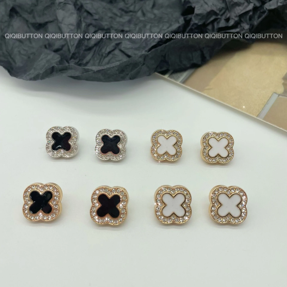 Original Design Four-Leaf Clover Top Grade Diamond Button