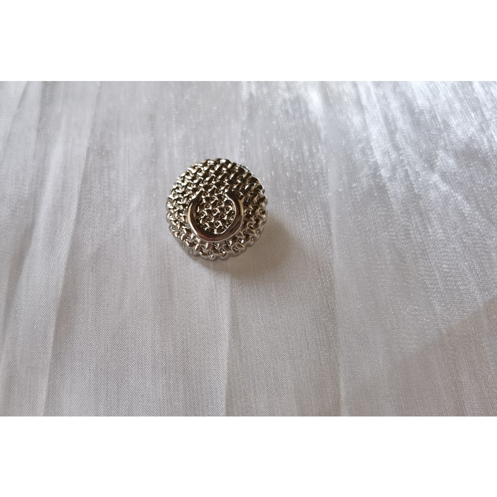 Braided diamond print letter C button