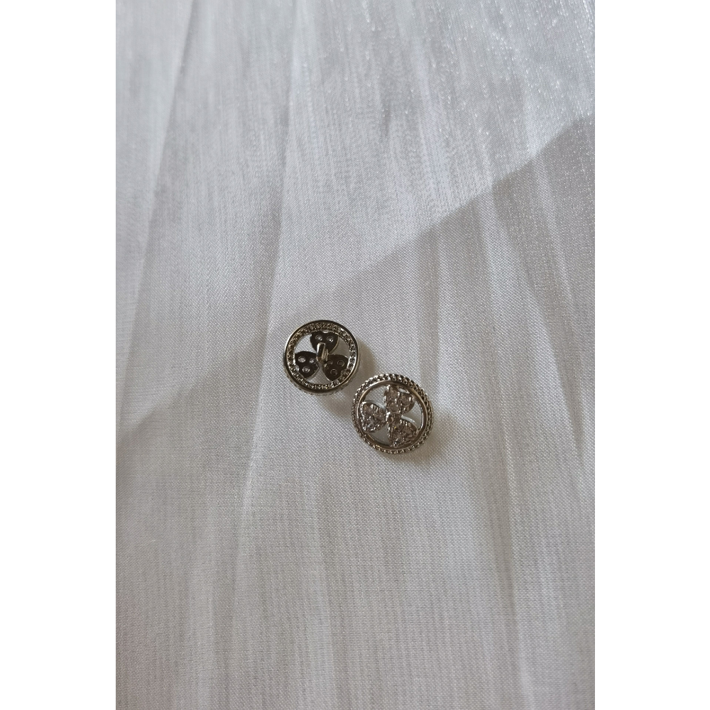 Premium rhinestone trefoil buttons