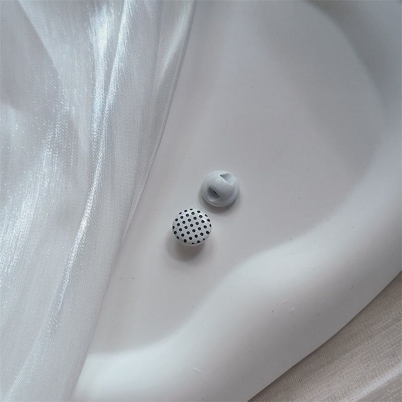 Fashionable Polka-dot Buttons