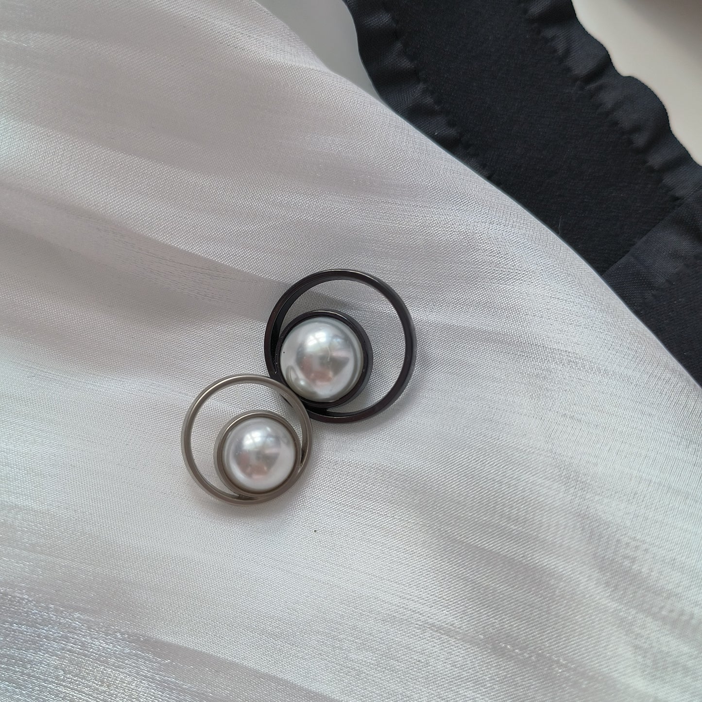 Original Design Hollow Rounded Pearl Buttons