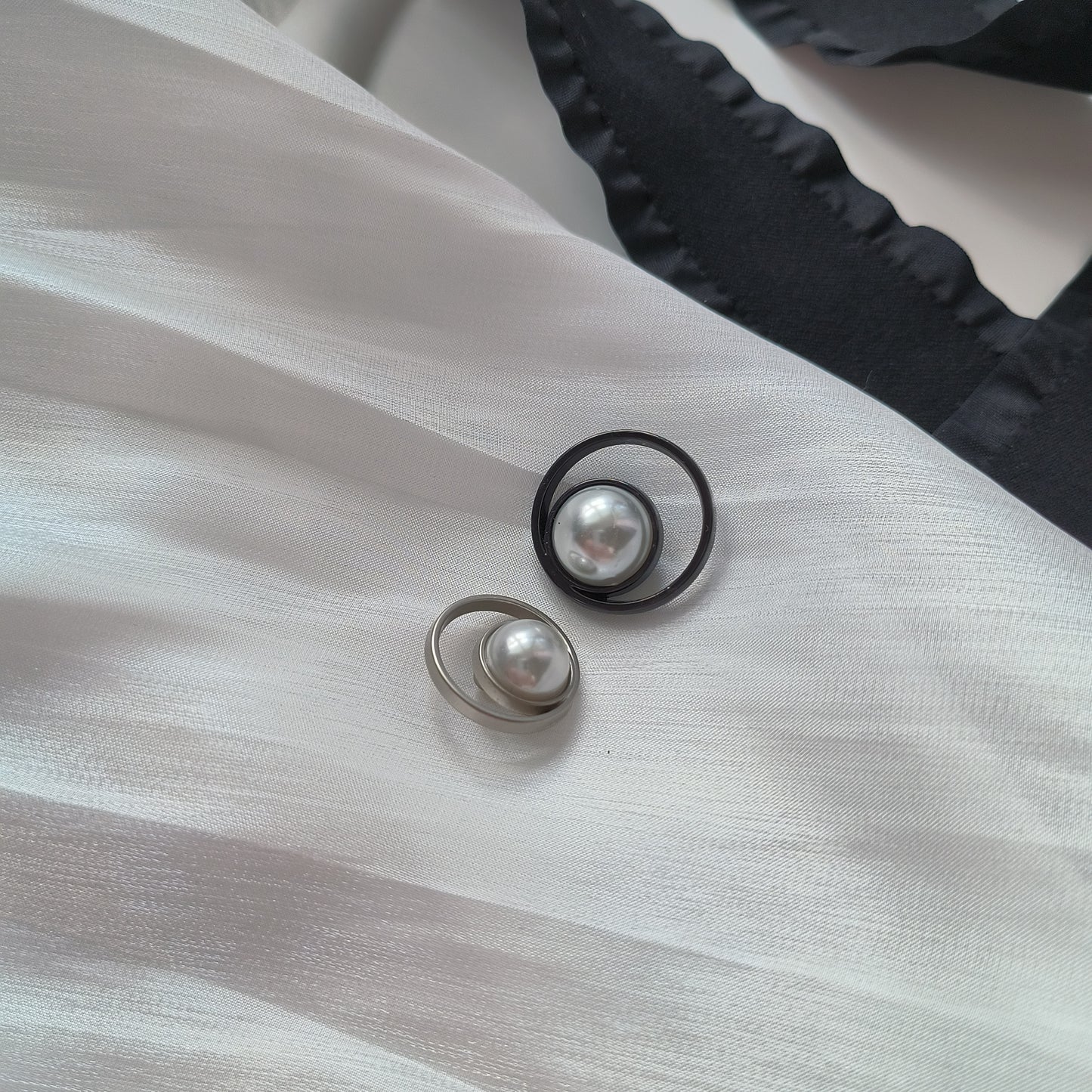 Original Design Hollow Rounded Pearl Buttons