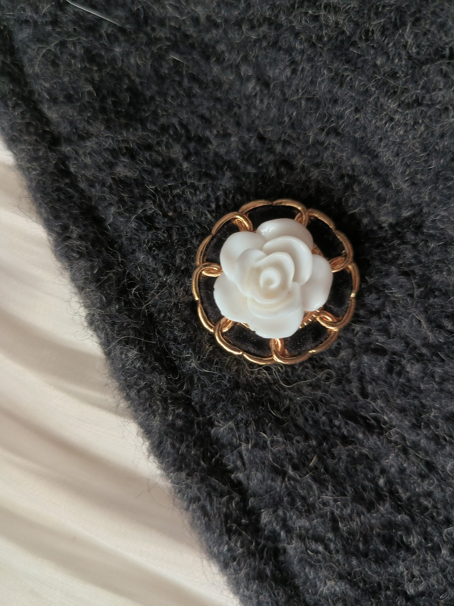 Camellia Premium Button in black and white