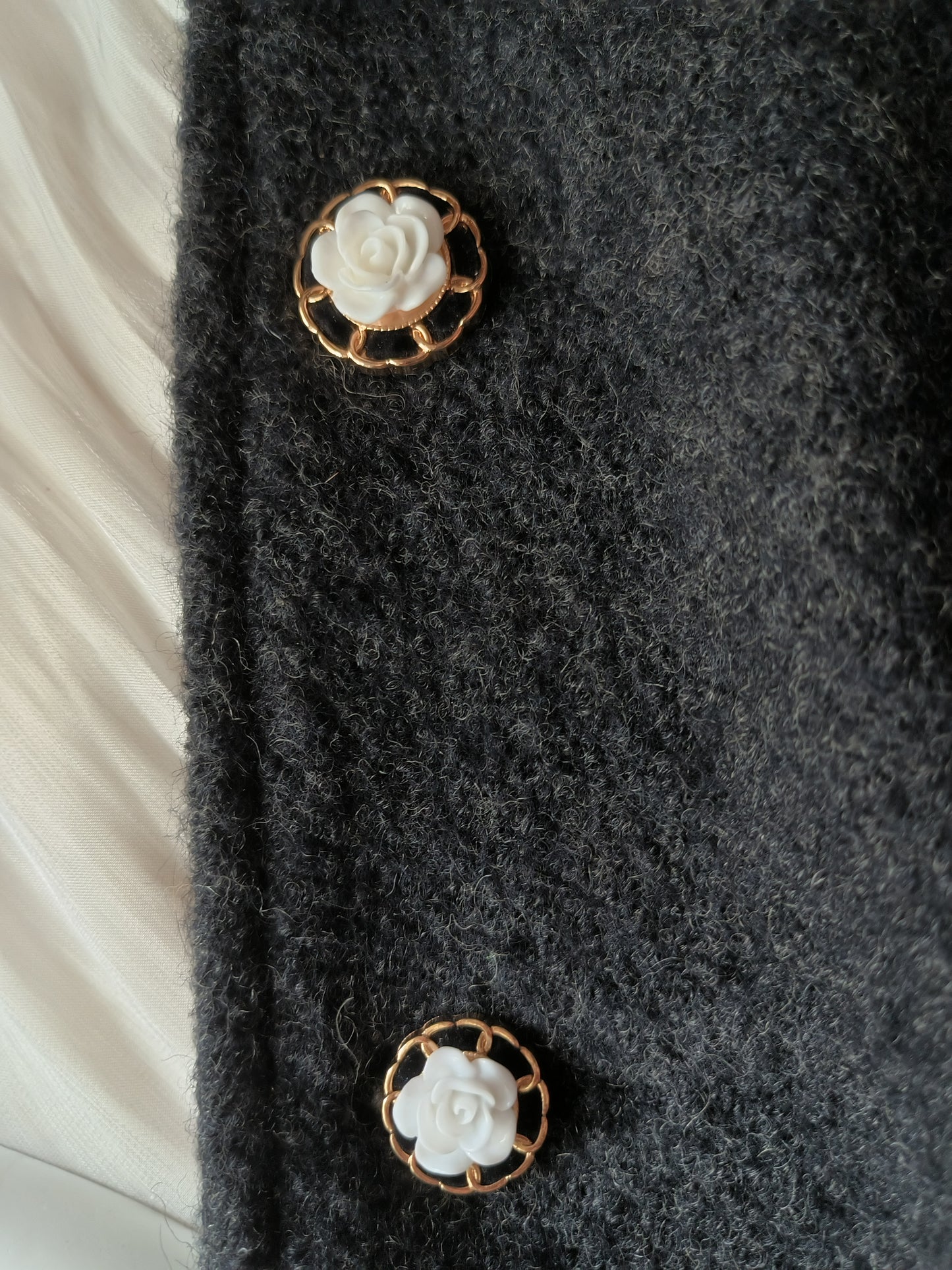 Camellia Premium Button in black and white