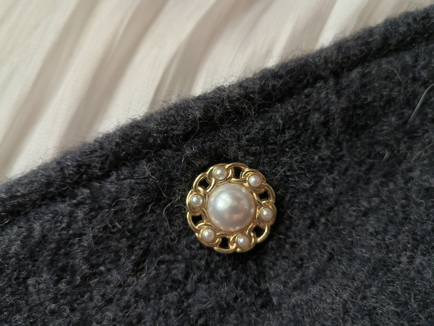 Antique brass vintage metal pearl buttons