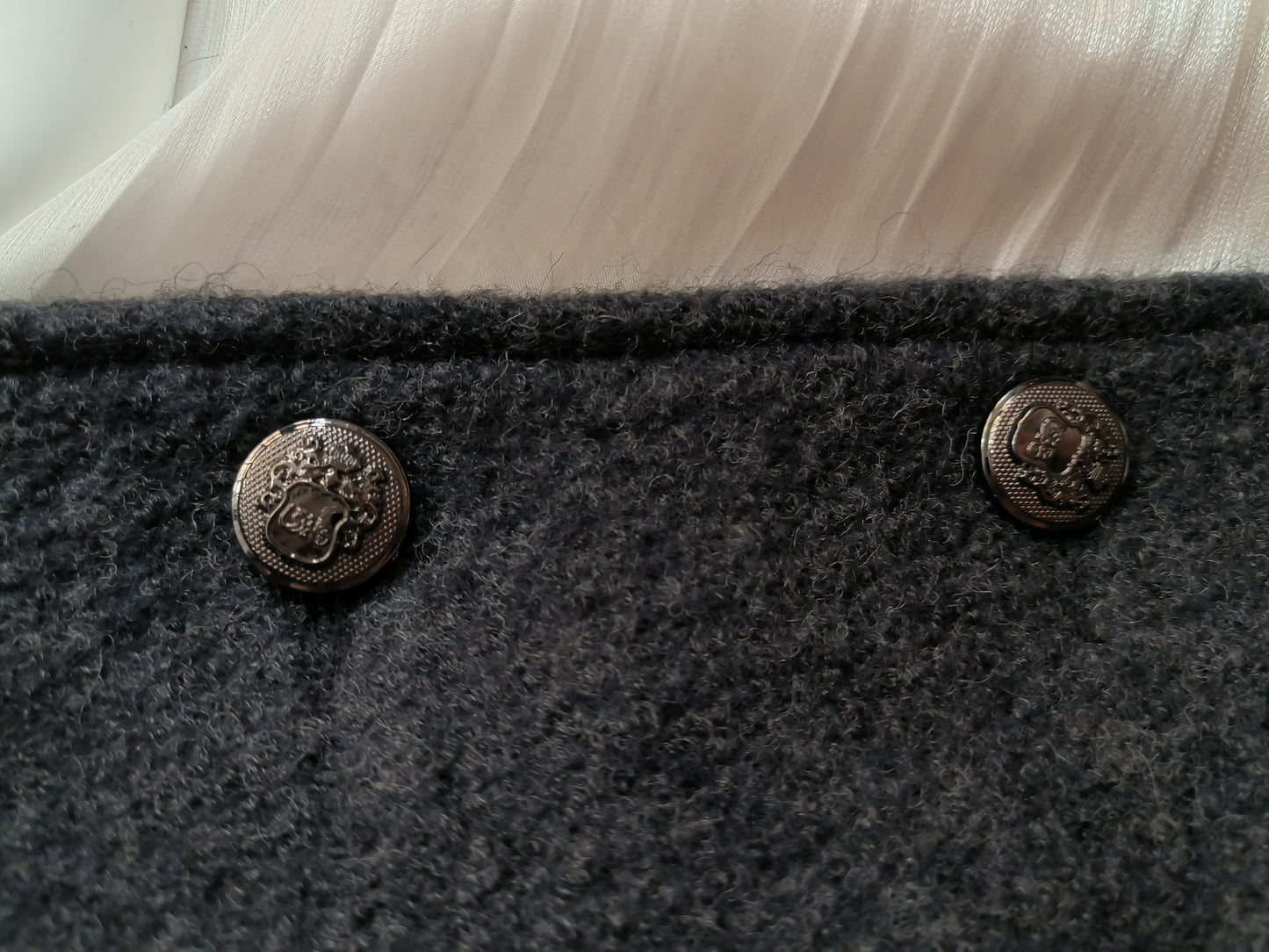 Antique bronze vintage crown button