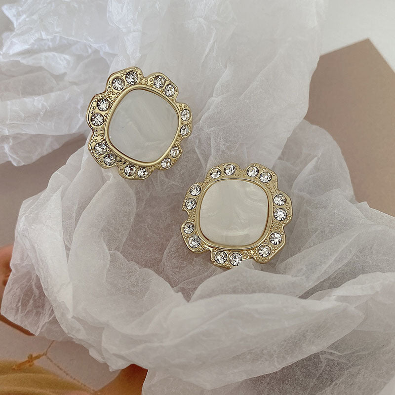 Square Pearlescent Imitation Shell White Rhinestone Button