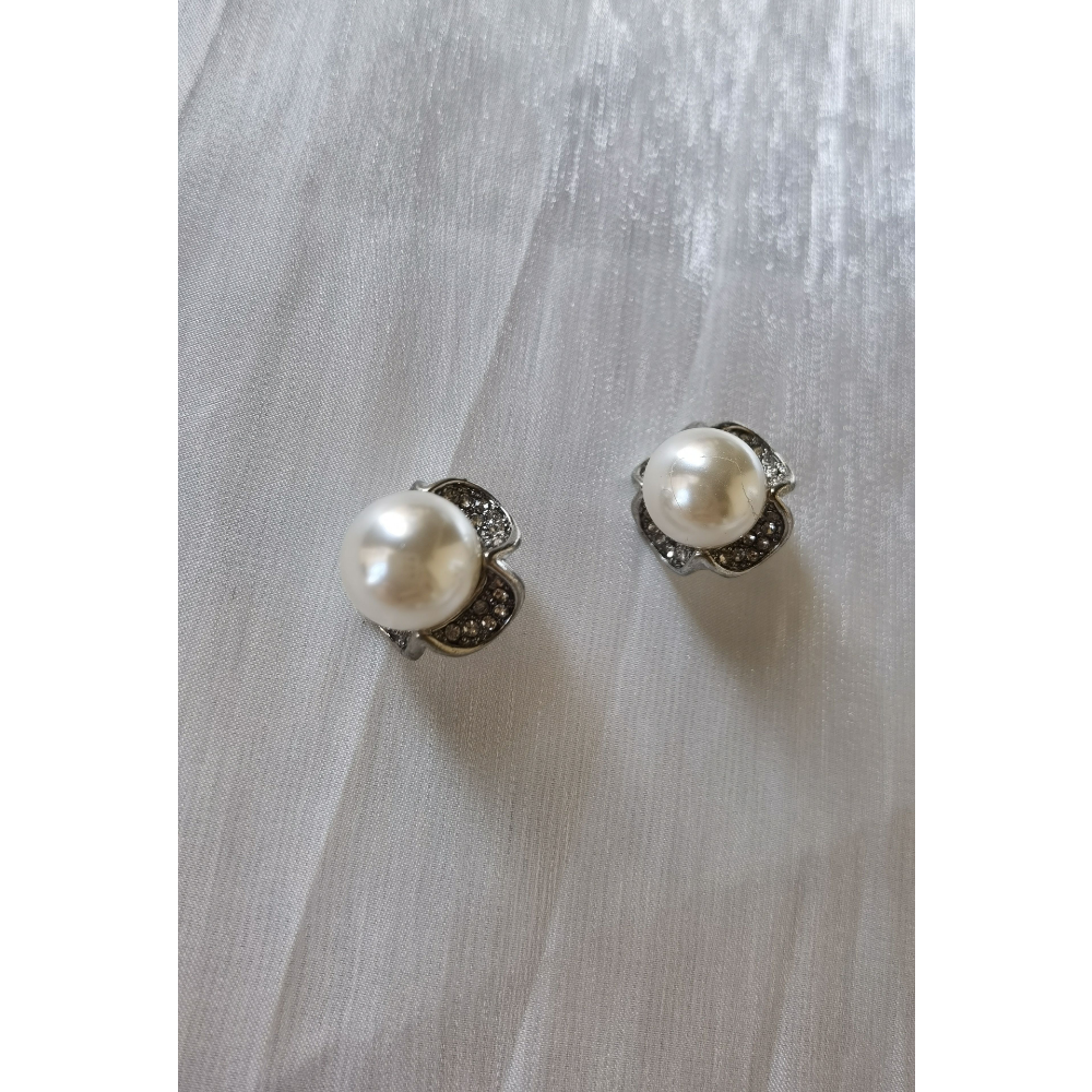 Large pearl metal flower buttons