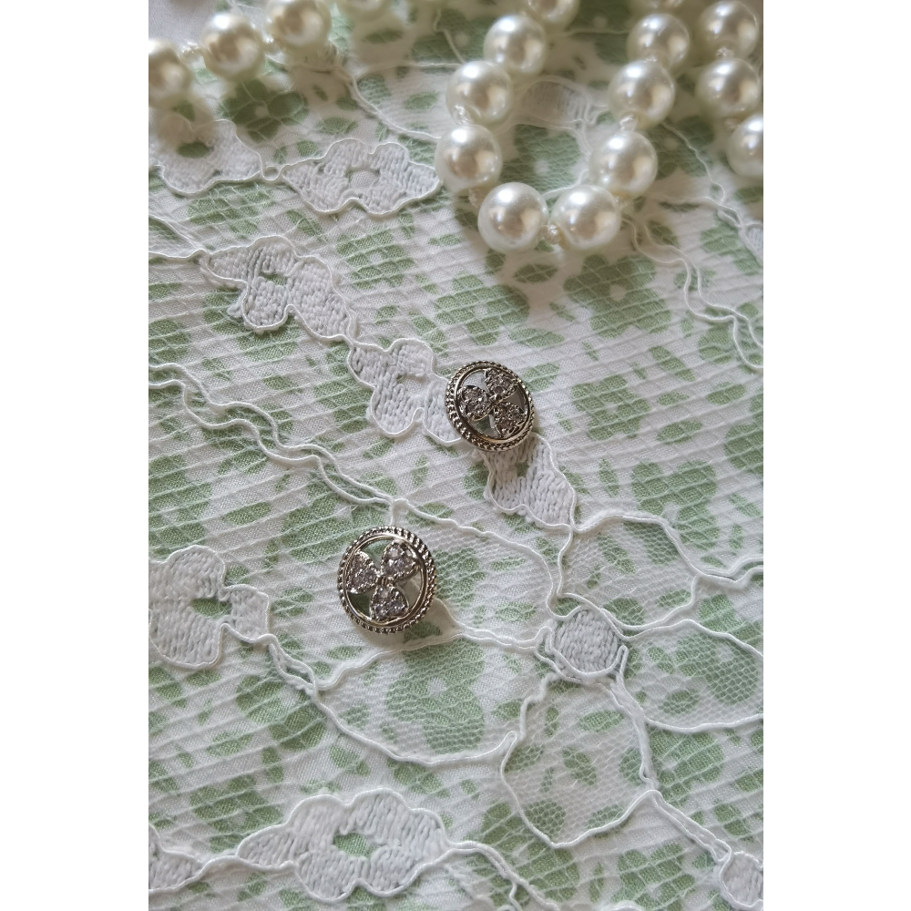 Premium rhinestone trefoil buttons