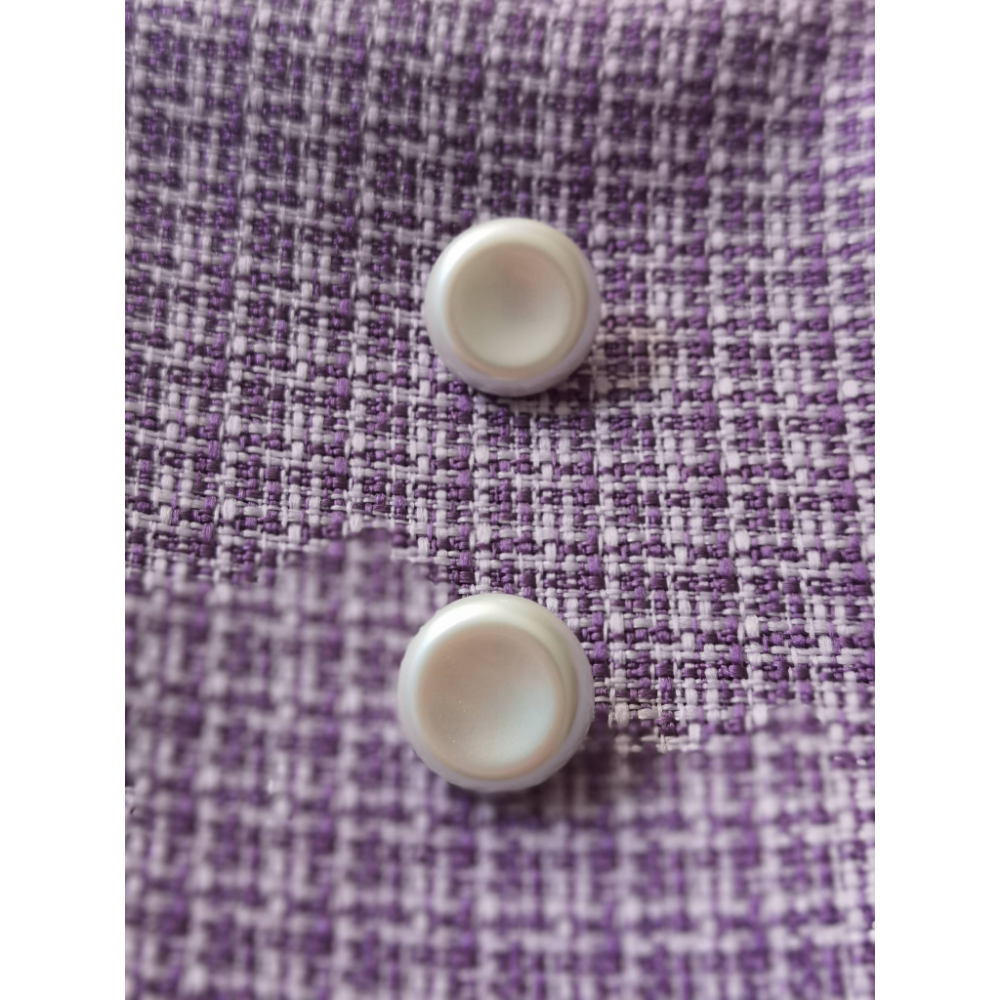 Concave pearl buttons