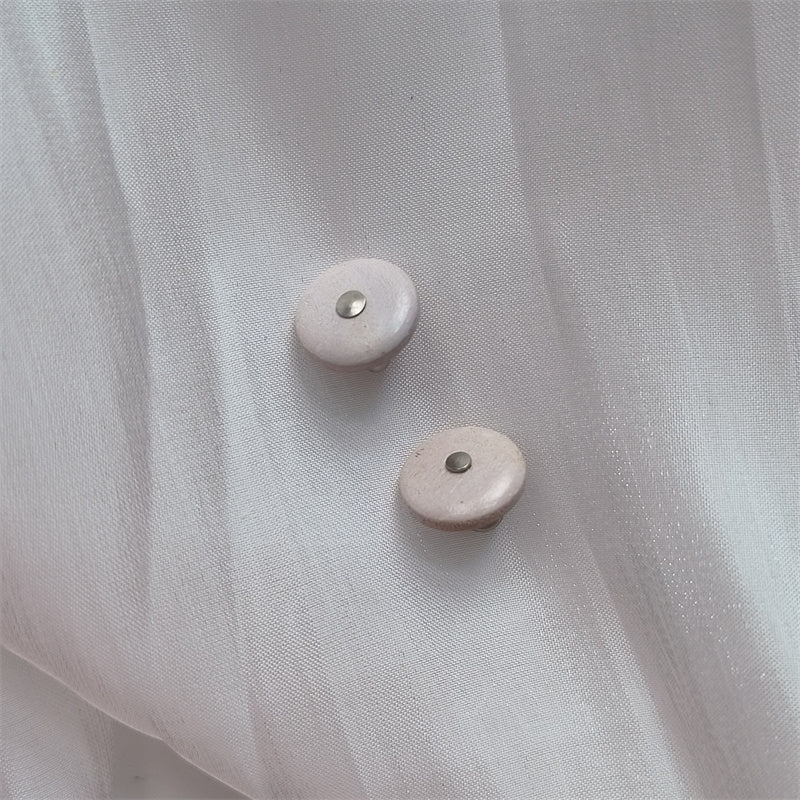 Round Shirts With Simple Buttons