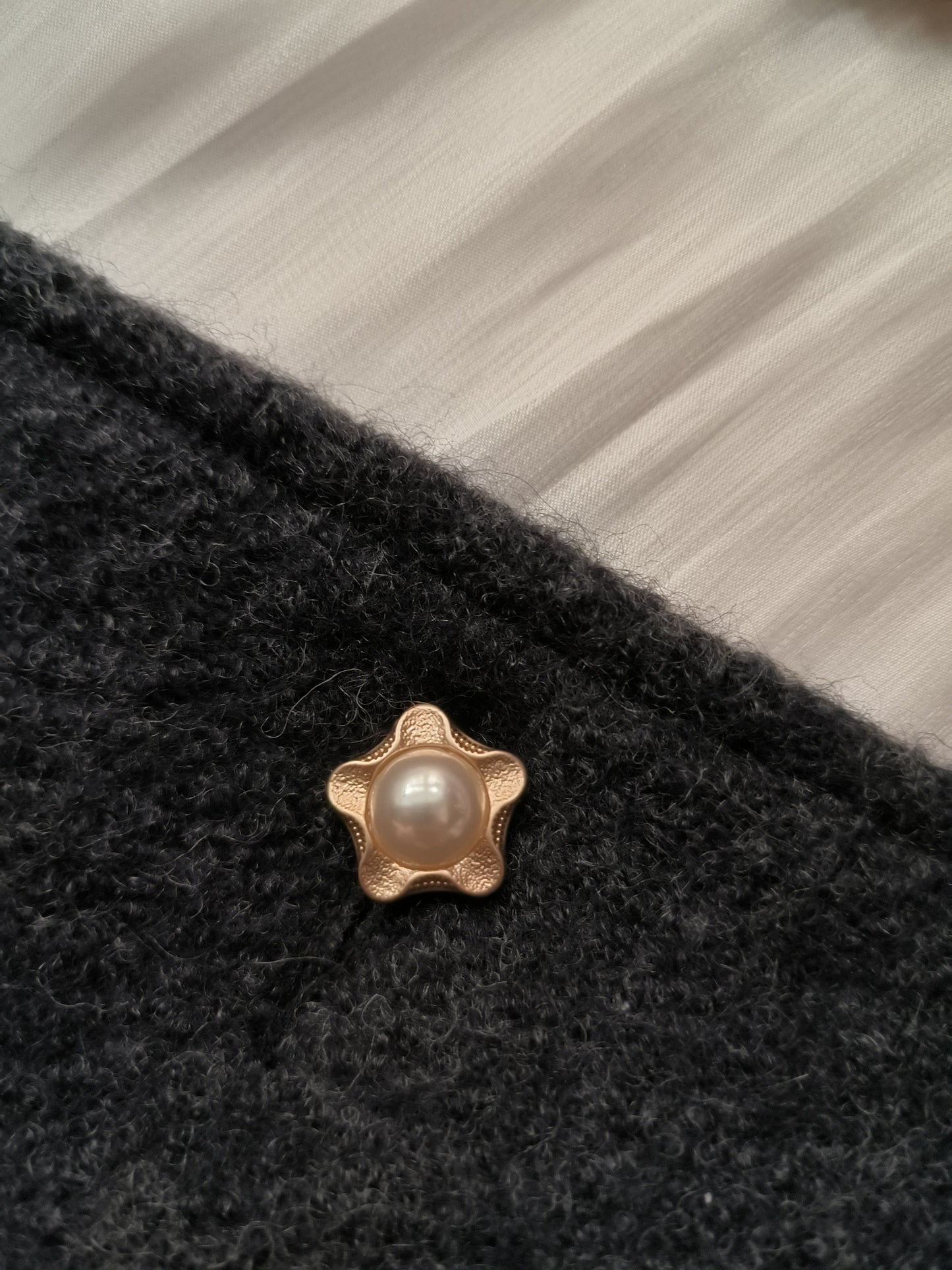 Original five-pointed star pearl button